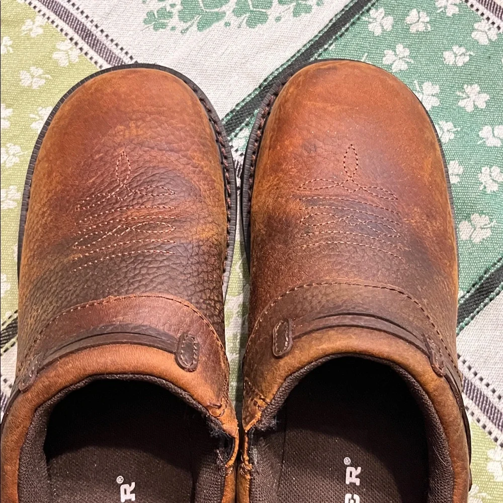 Women’s Roper Crazy Horse Laces mules 8
Round toes. Like new. - Picture 9 of 16